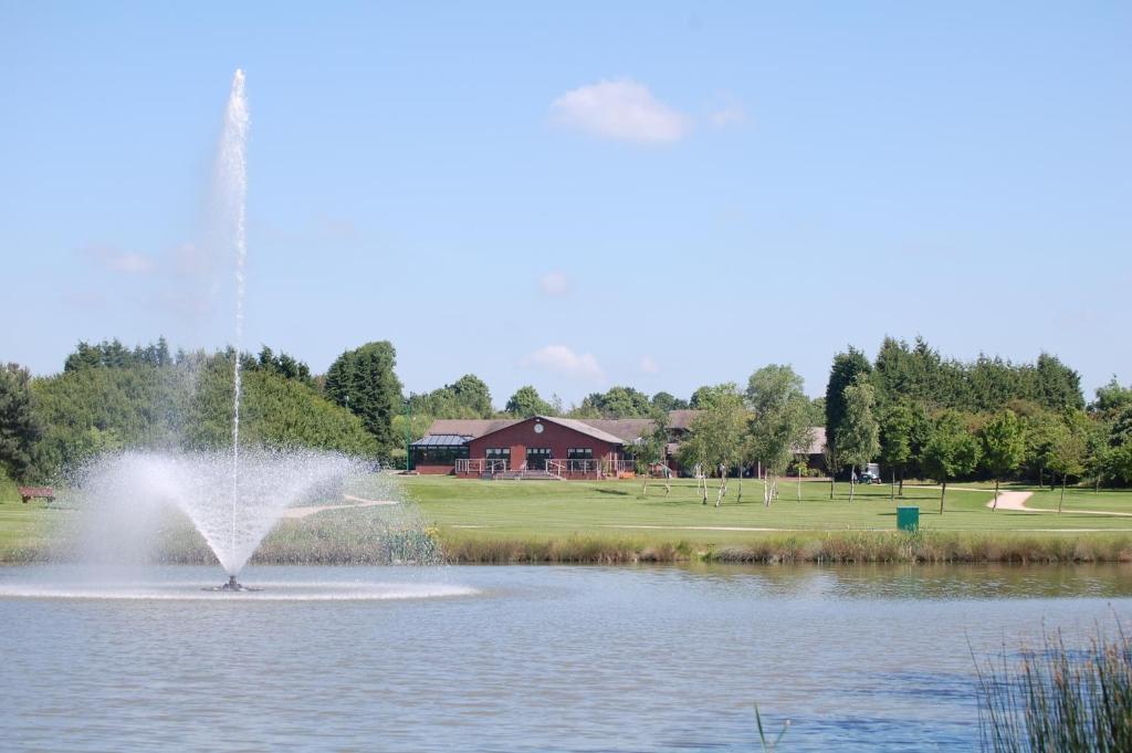 Hotel Calderfields Golf & Country Club à Walsall Extérieur photo