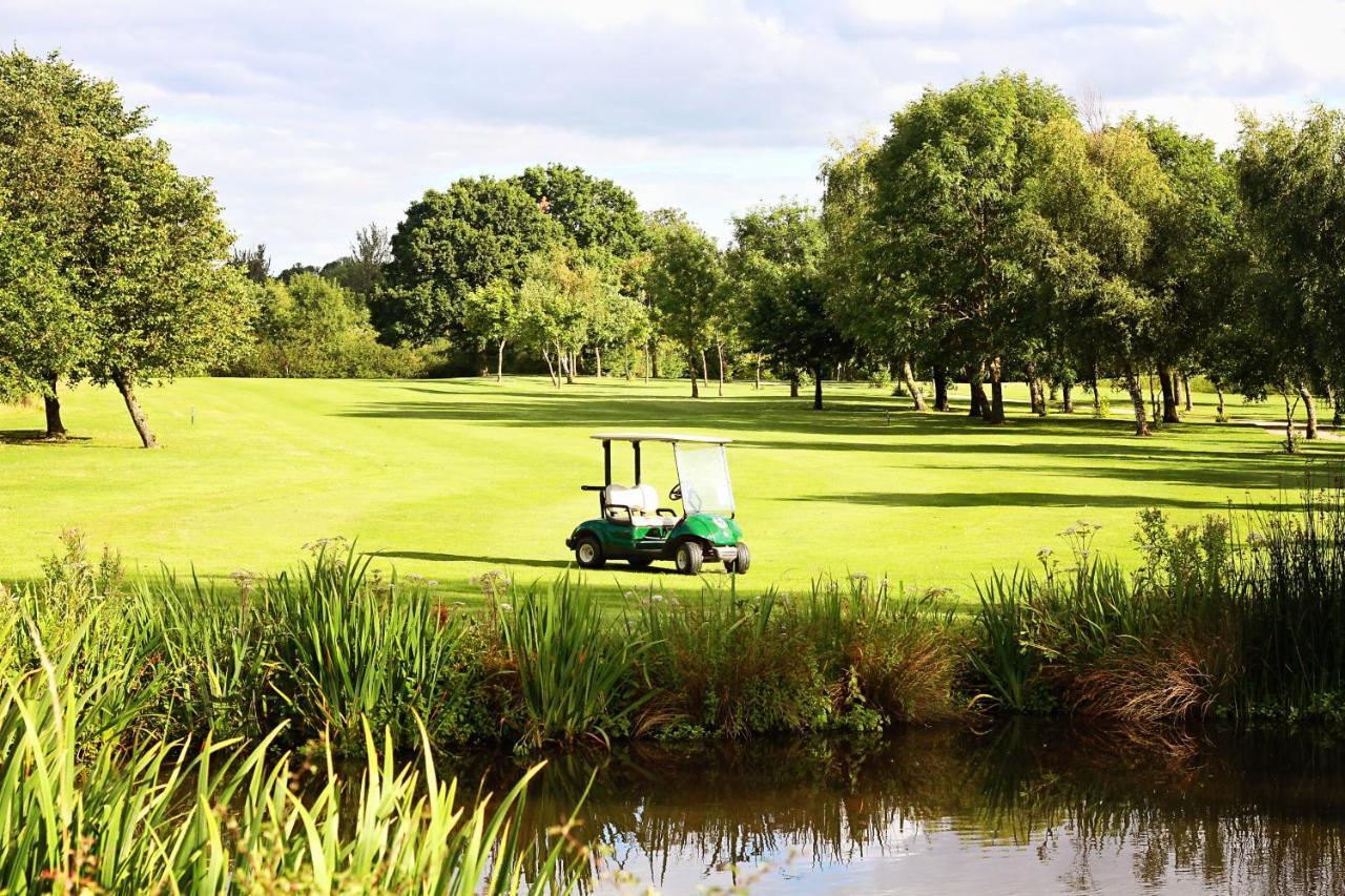 Hotel Calderfields Golf & Country Club à Walsall Extérieur photo